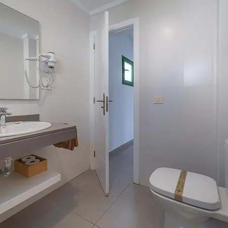 Elena Puerto del Carmen (Lanzarote)