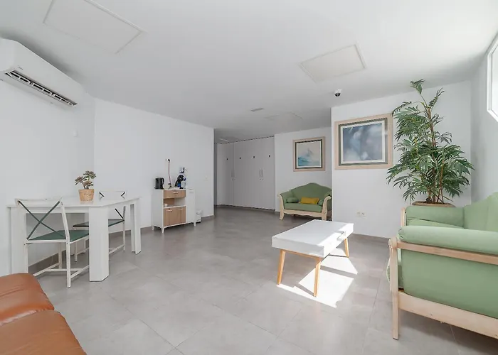 Elena Puerto del Carmen