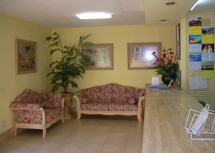 Elena * פוארטו דל כרמן