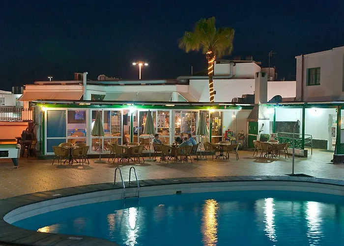 Elena * プエルト・デル・カルメン